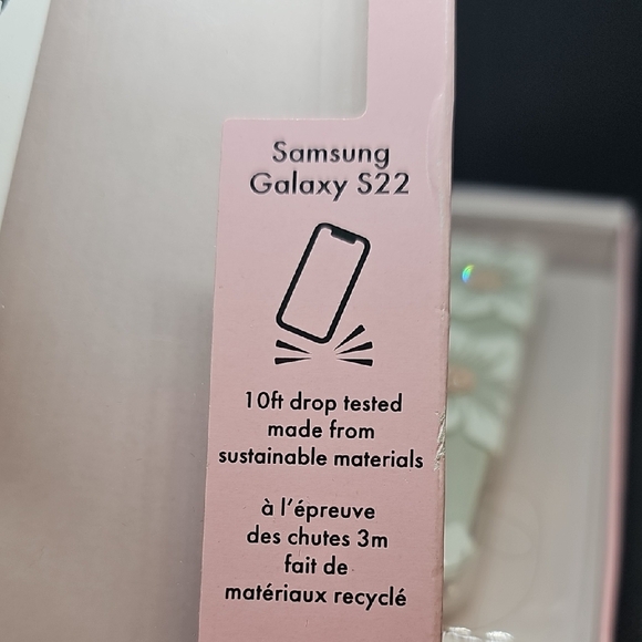 kate spade Cream Floral Phone Case - Picture 4 of 8